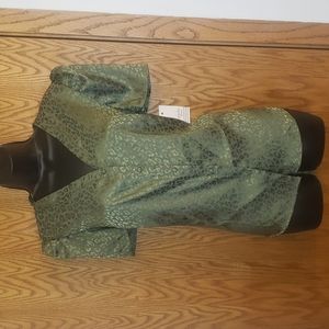 NWT Ophelia Rose green leopard blouse